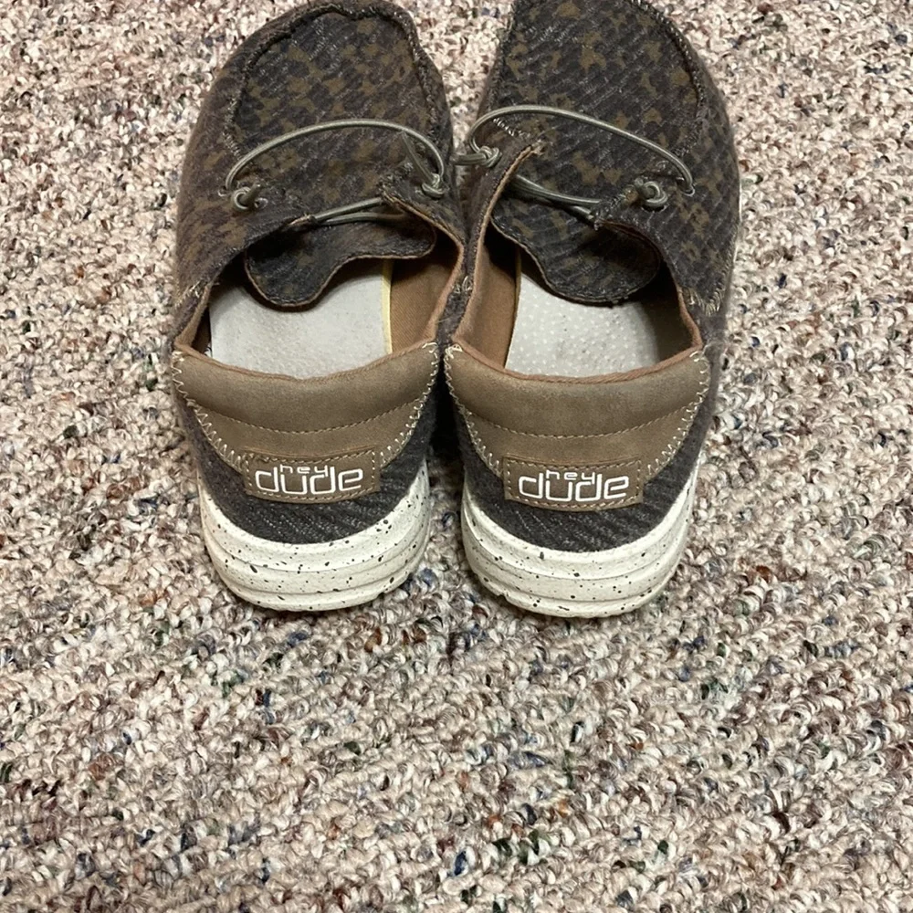 Shoes - Picture 4 of 5